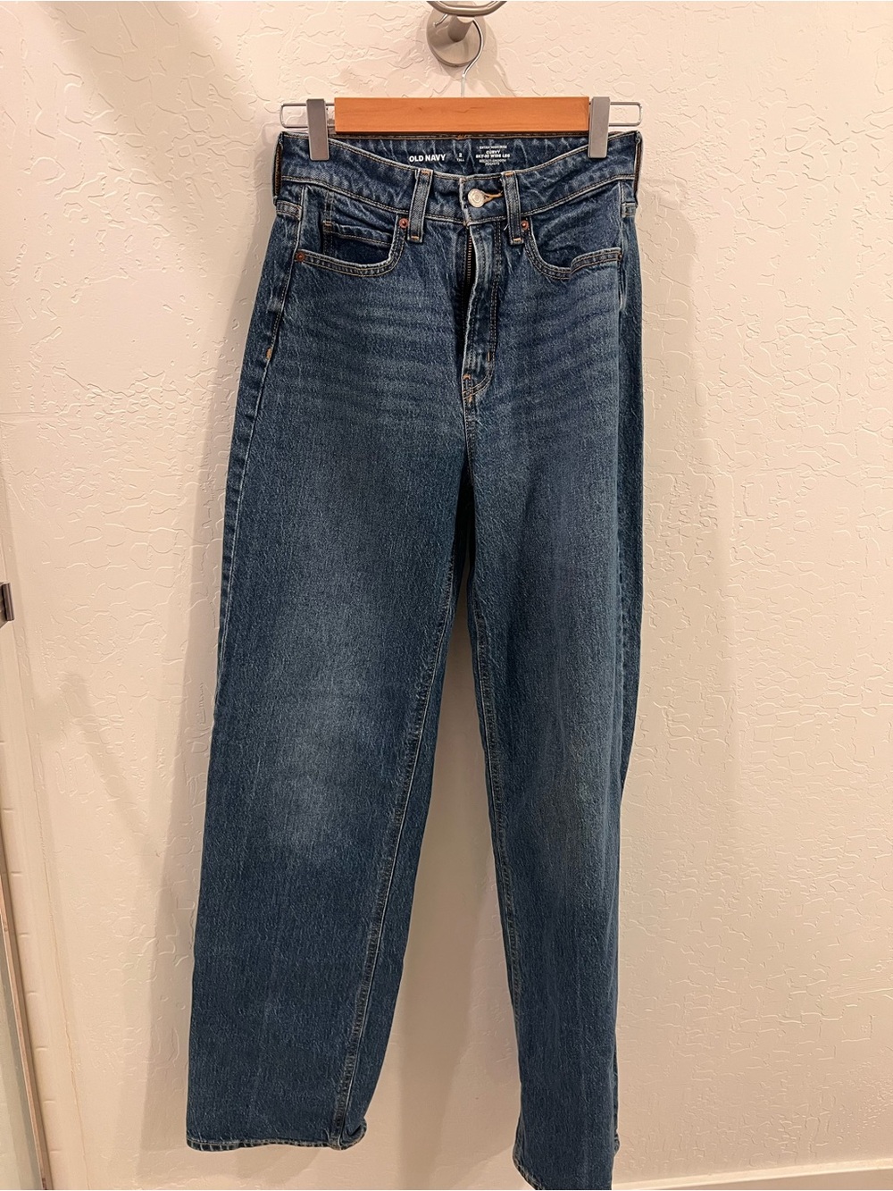 Old Navy Ski Hi wide-Leg Jeans in Medium Wash Blue - Tall size 2